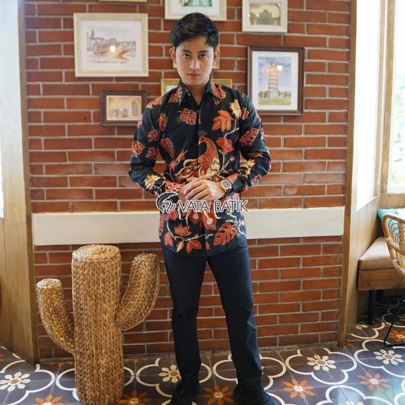 Foto 2 Kemeja Batik Slimfit Premium Vata11P21A