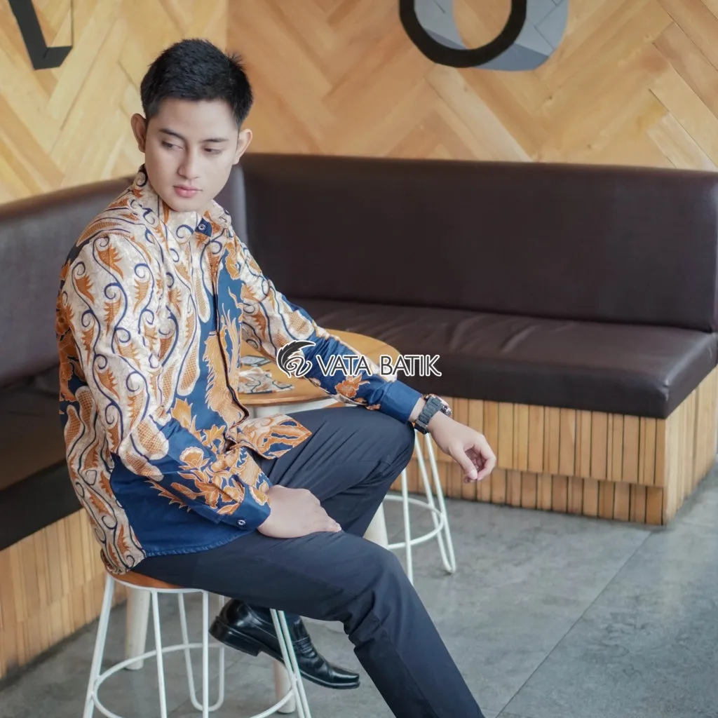 Foto 4 Kemeja Batik Slimfit Premium Vata11P21F